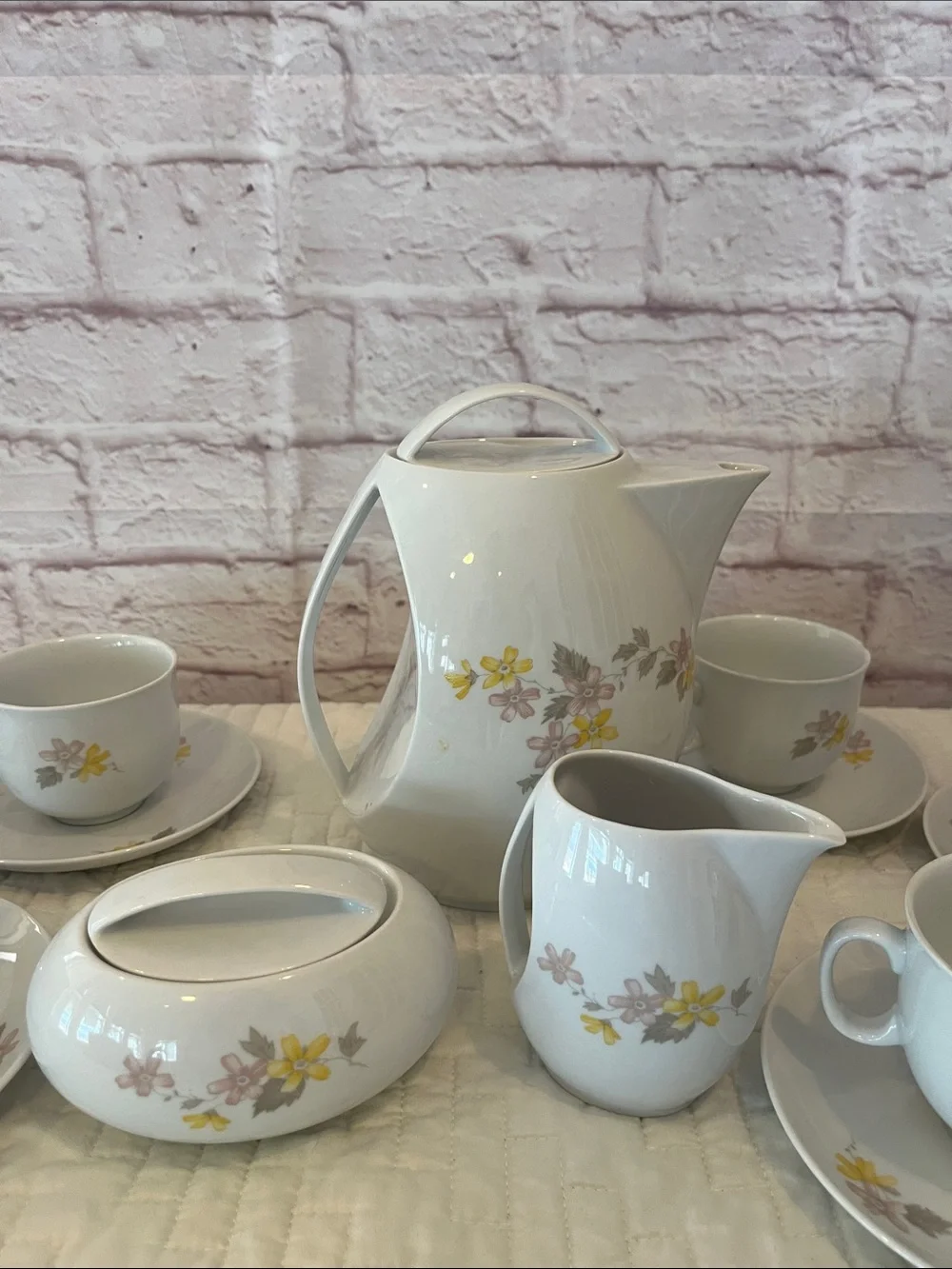 Authentic Vintage Czechoslovakian 15 piece tea set